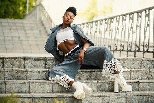 Optimale Balzhilfe für Zebrafinken im Käfig: Expertentipps für zufriedene und gesunde Vögel!